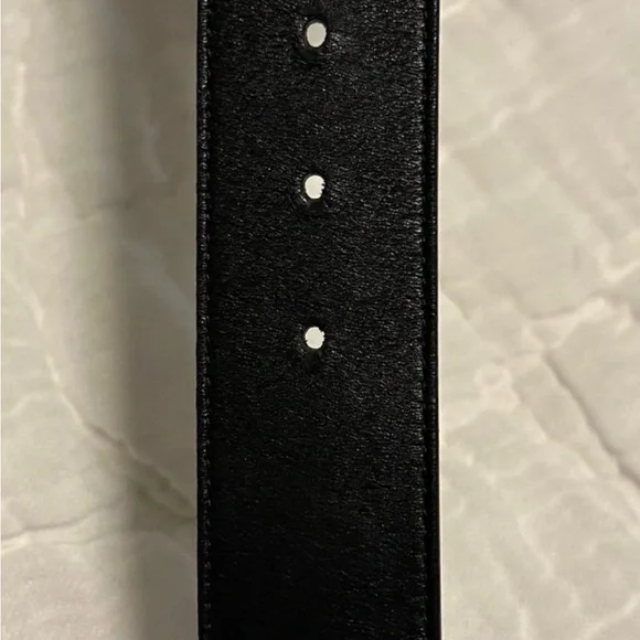 Gucci Black Belt with Gold GG Emblem - Picture 5 of 10